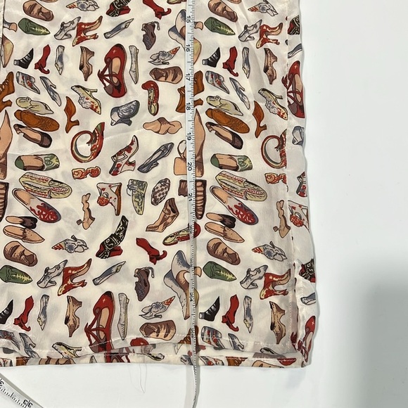 Vintage - silk, button down short sleeve shirt, shoe print - Picture 8 of 8